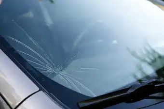 windshield chip repair services